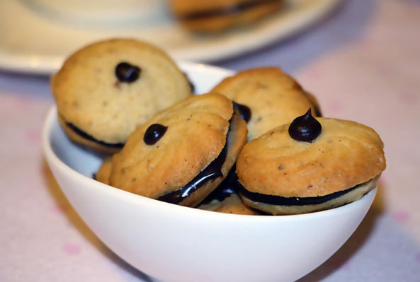 Rosaces au café et noix